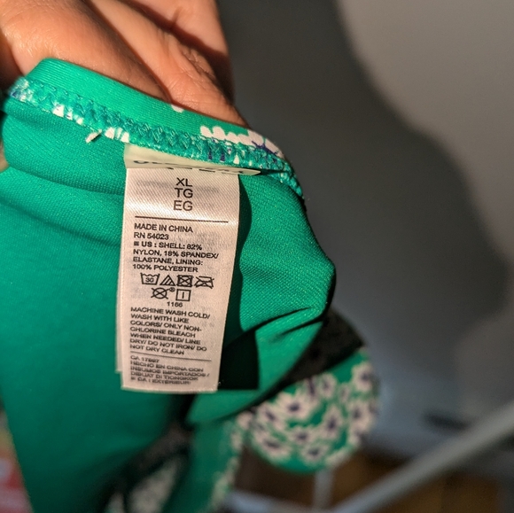 Old Navy daisy print bikini - Picture 7 of 8